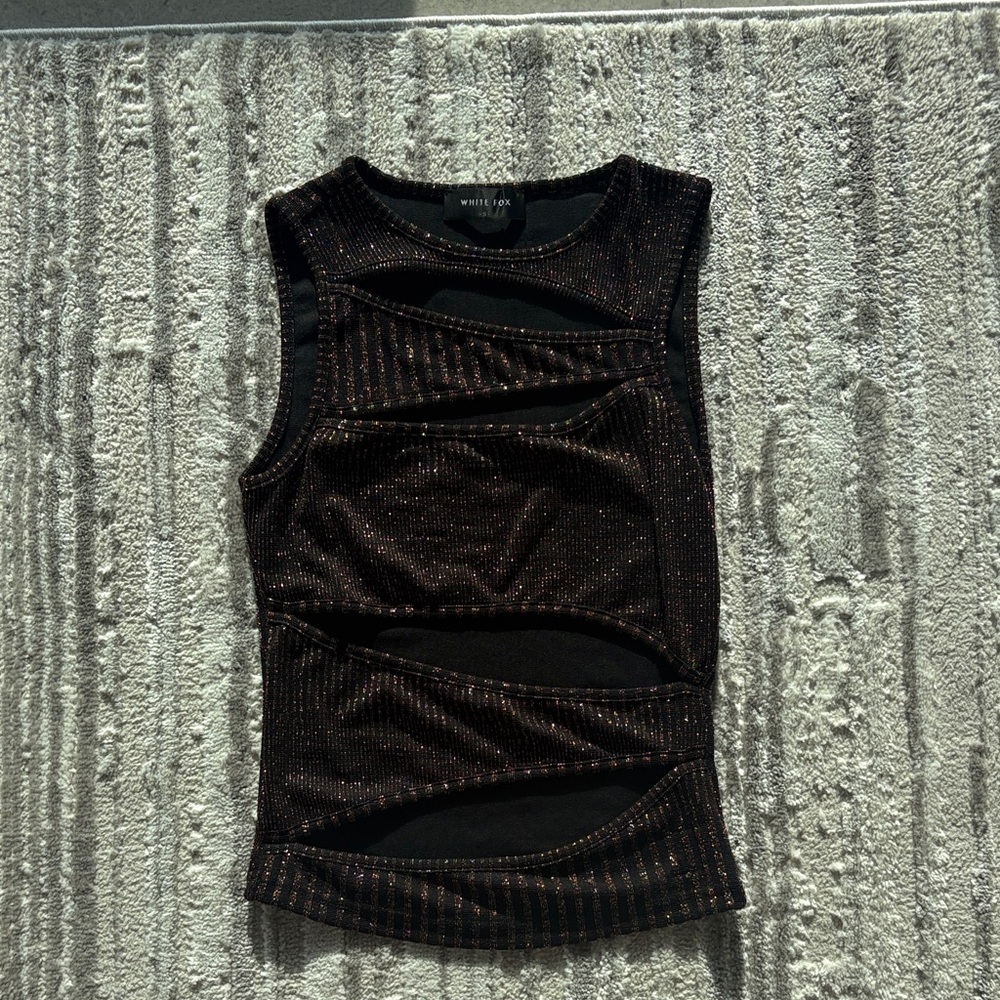 White Fox Boutique Less Than Zero Top